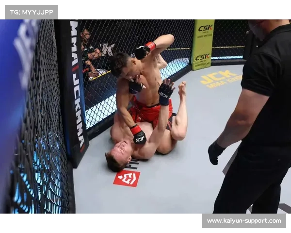 勇士荣耀57KG级张祖春精彩十字固降服拉坡震撼全场 勇士荣耀57KG级张祖春精彩十字固降服拉坡震撼全场