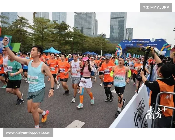 深圳马拉松引入AI技术实时配速预测与赛道补给智能调整